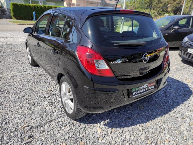 Opel Corsa 1,3 CDTI IZVRSNO STANJE NEMA PRIJENOSA