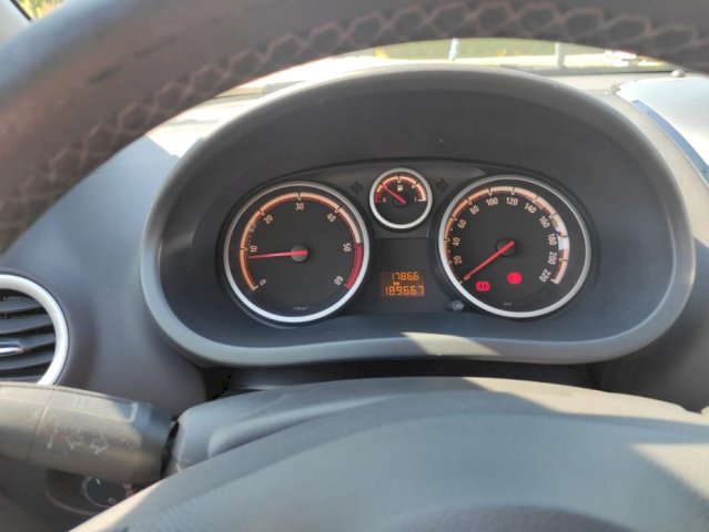 Opel Corsa 1,3 CDTI IZVRSNO STANJE NEMA PRIJENOSA