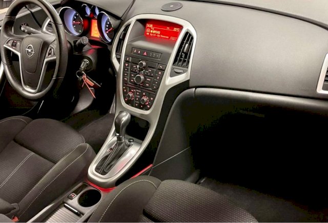 Opel Astra J 2,0CDTI 121KW AUTOMATIK