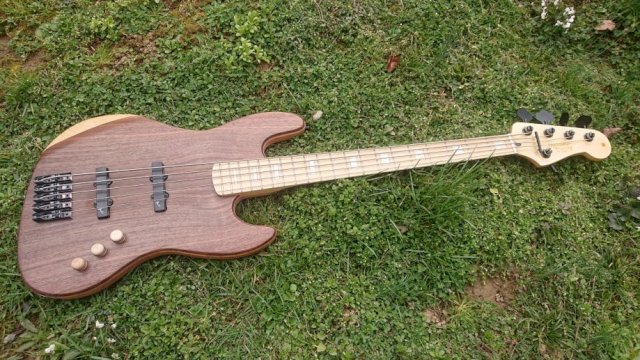 Upgrade Basses Jazz Bass 5