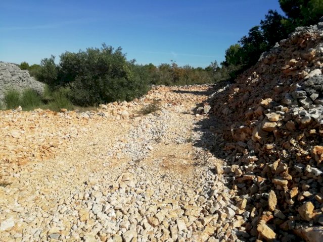 Poljoprivredno zemljište, Srima, 3000m2