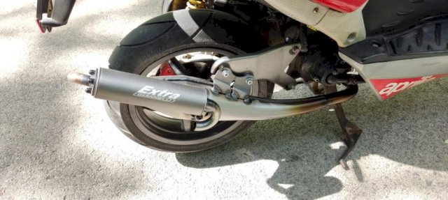 Aprilia SR 50 DITECH 49 cm3, 2004 god.
