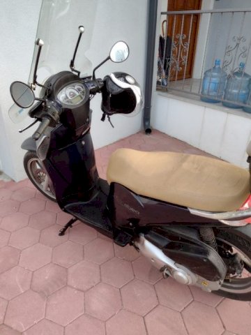 Aprilia Scarabeo 200 cm3, 2011 god.