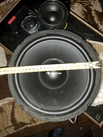 prodajem 2 auna zvunika 1600wat svaki