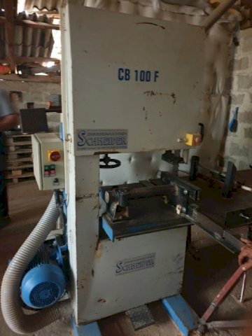 Tračna pila industrijski banzek