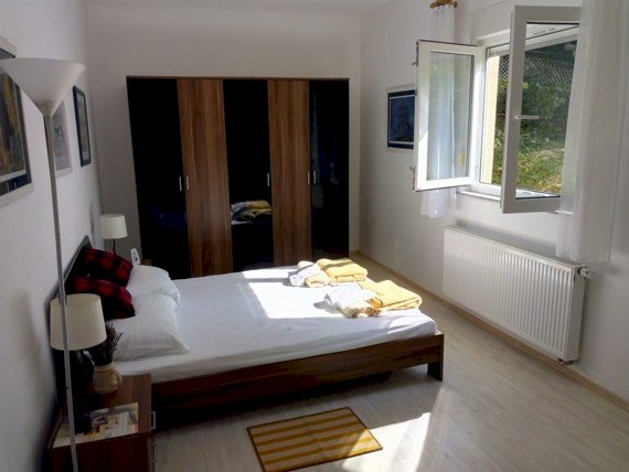 Krapinske Toplice, Jurjevec, Vila S Bazenom, 250m