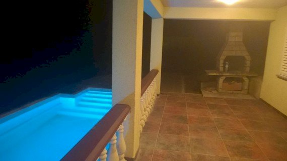 Krapinske Toplice, Jurjevec, Vila S Bazenom, 250m