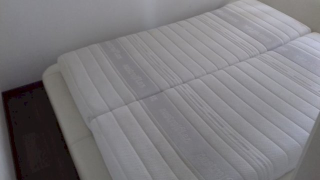 Krevet kozni austro flex kao nov