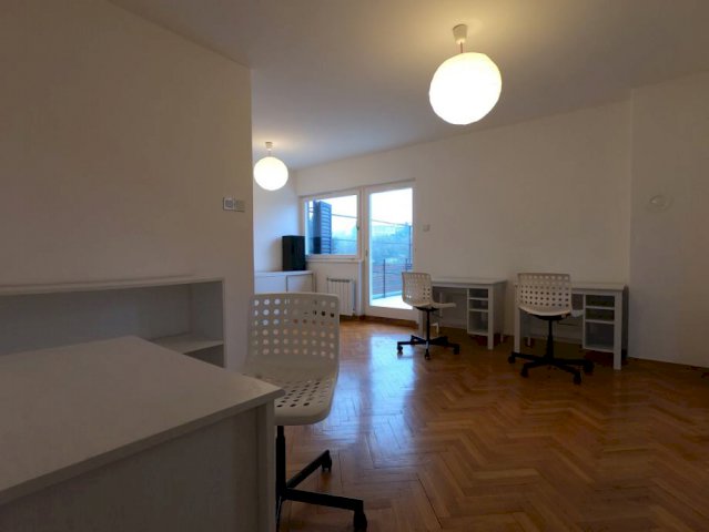Samostojeća kuća nadomak strogom centru grada