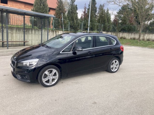BMW serija 2 Active Tourer 218d SPORT