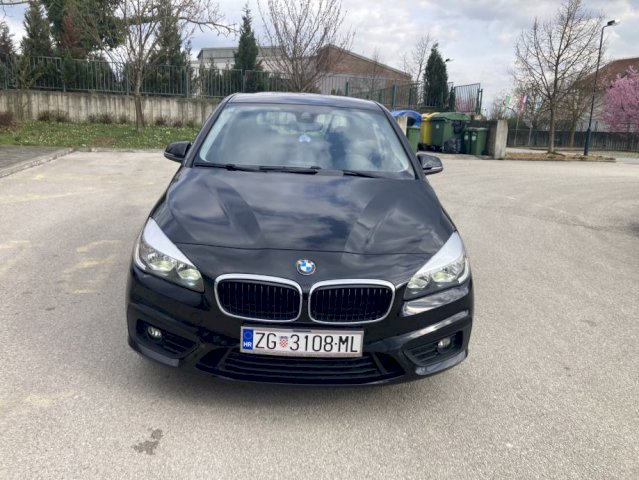 BMW serija 2 Active Tourer 218d SPORT