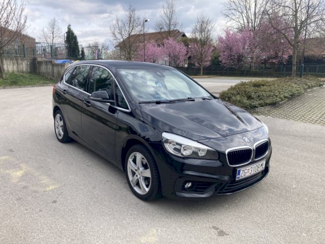 BMW serija 2 Active Tourer 218d SPORT