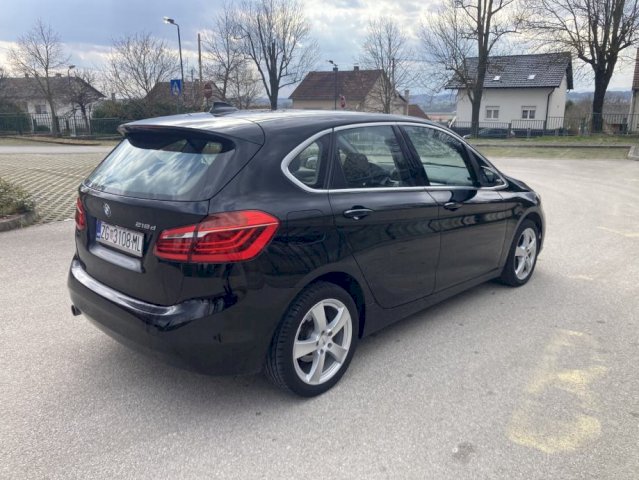 BMW serija 2 Active Tourer 218d SPORT