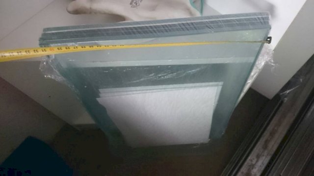 staklene police 6mm + štiftovi s gumenim podloš