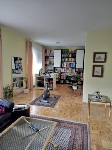 Kuća: Zagreb (Sesvete), 330 m2