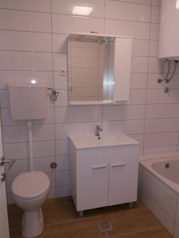 Kuća: Tenja nova, 160.00 m2