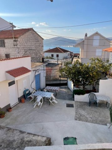 Kuća: Centar Okrug Gornji, Katnica, 96 m2