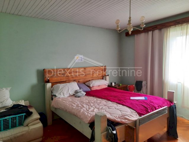 Kuća: Solin, 240 m2 - ZAMJENA