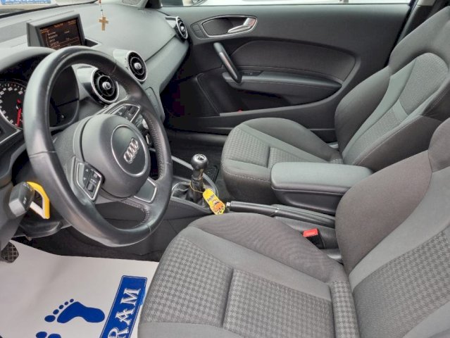 Audi A1 1,6 TDI *XENON*LED*PDC*START STOP*ALU FEL