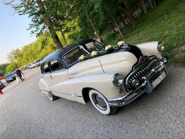 Buick Super Eight kompletno restauriran