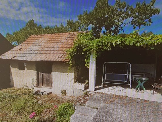 Žumberak, Slovenija, Kod Dvorca Mokrice