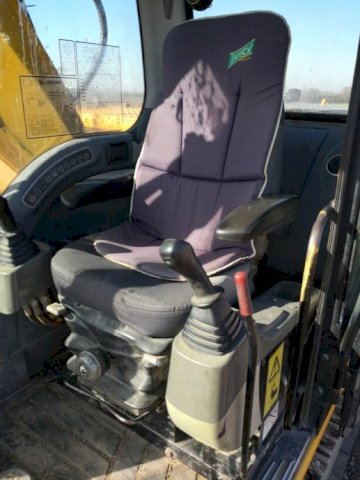 Gusjeničar JCB JS 220