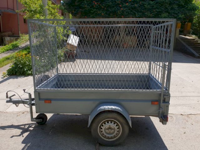 Auto prikolica