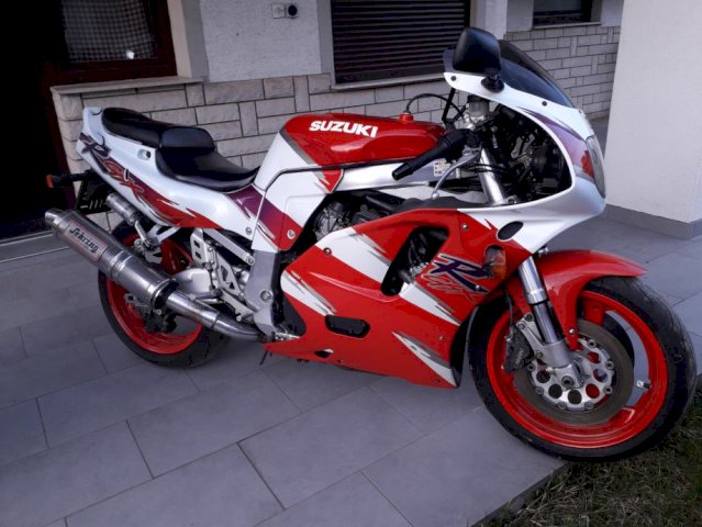 Suzuki GSXR 750 W