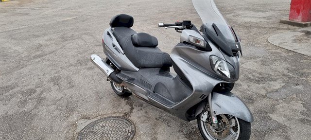Suzuki Burgman 650