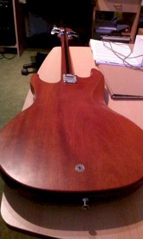 Ovation Magnum IV bass