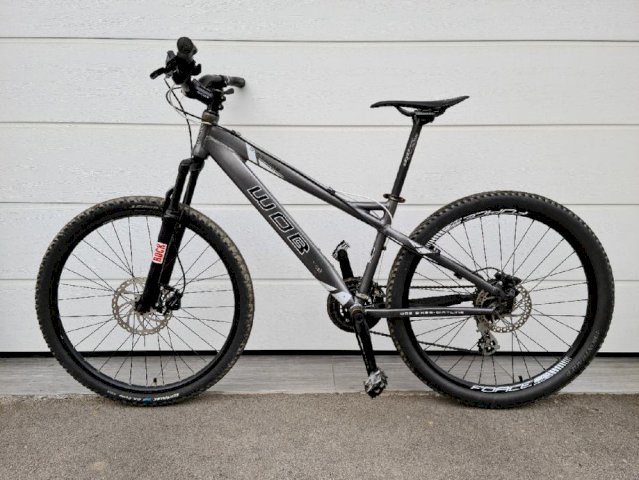 WOB DIRT top stanje - može zamjena