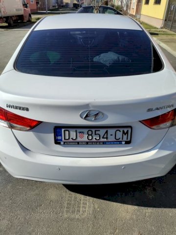 Hyundai Elantra 1,6 MPI - Benzin-LPG